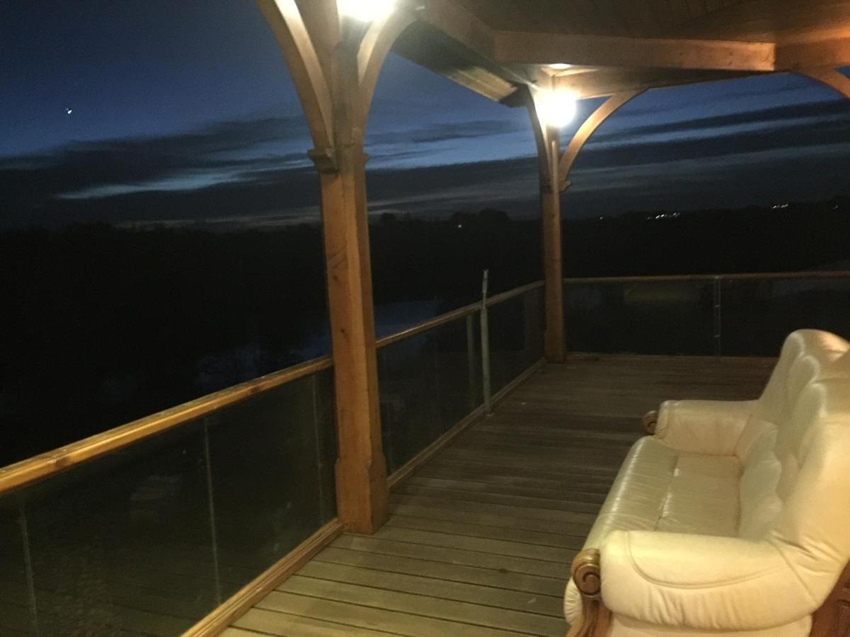 La Decouverte, Jacuzzi, Sauna, Et Terrasse Avec Vue Sur Lac A La Campagne Entre Toulouse Et Auch Catonvielle Zewnętrze zdjęcie