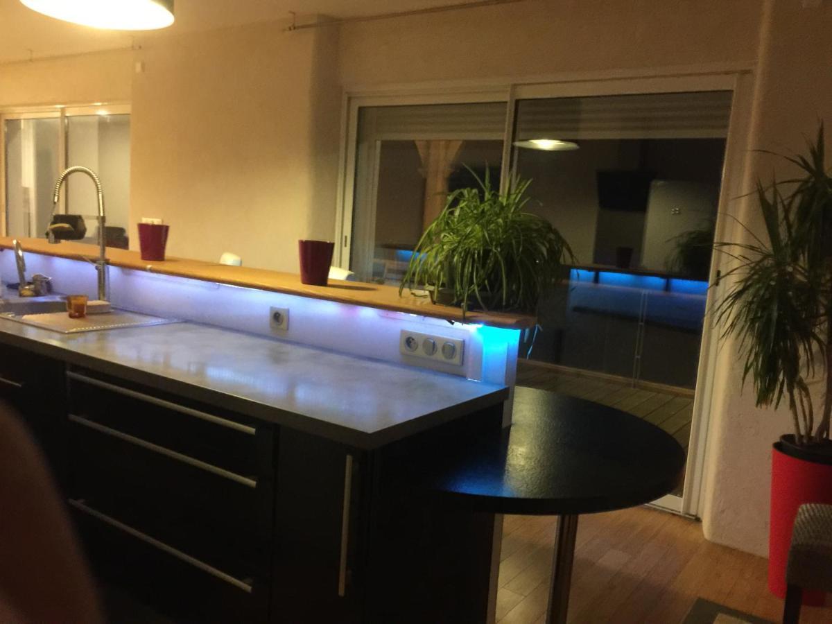La Decouverte, Jacuzzi, Sauna, Et Terrasse Avec Vue Sur Lac A La Campagne Entre Toulouse Et Auch Catonvielle Zewnętrze zdjęcie