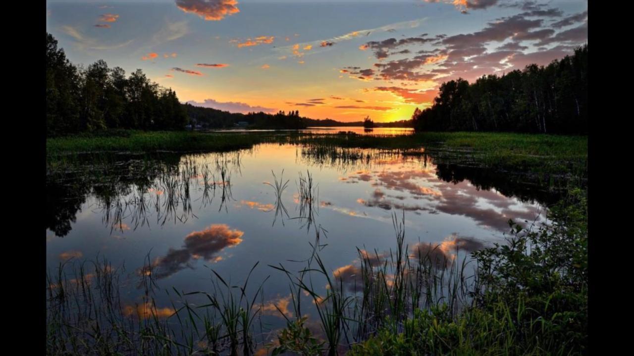 La Decouverte, Jacuzzi, Sauna, Et Terrasse Avec Vue Sur Lac A La Campagne Entre Toulouse Et Auch Catonvielle Zewnętrze zdjęcie
